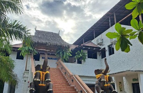 Huai Yai Hotel | Elegant Pool Villa at Scenic Resort in Pattaya