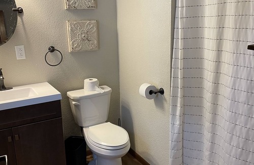 Dickeyville House | Idyllic Scenic Retreat with Spa, Pet-Friendly Amenities