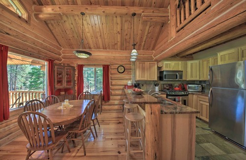 Thompson Falls Cabin | Idyllic Riverfront Escape with Hot Tub & Kayaking Bliss