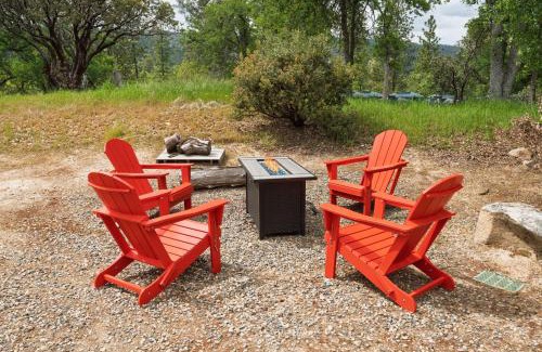 Yosemite Forks House | Serene Getaway: Hot Tub, Game Room & Playground Fun