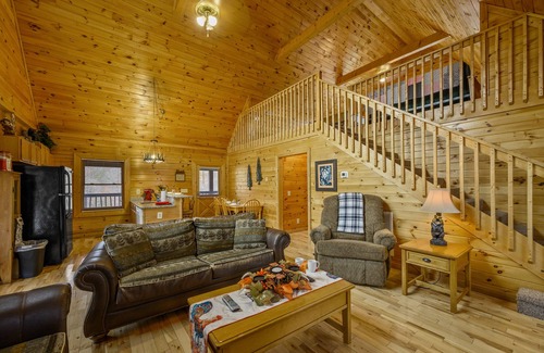 Sevierville Cabin | Unforgettable Smokies Cabin Getaway with Pool & Kitchen