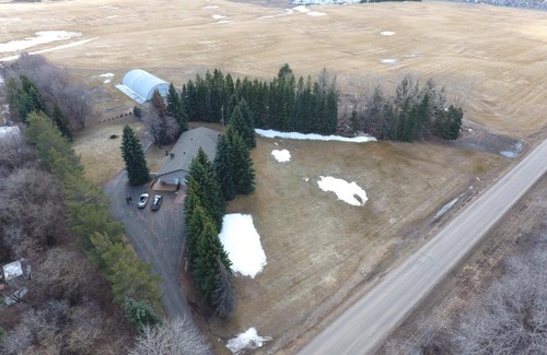 Beaumont Villa | Perfect Retreat for Family Gatherings - Pet Friendly Amenities