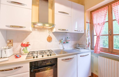 Monterchi House | Pet-Friendly Retreat at Belvilla by OYO Il Fienile