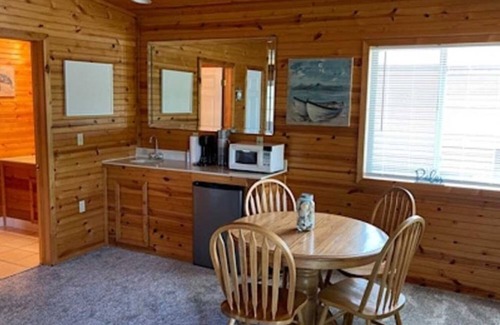 Alger House | Scenic Stay | Indoor Pool, Rowboats & Relaxing Nature Views