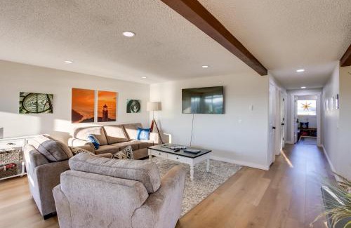 Northeast Tacoma Apartment | Inviting Tacoma Apartment with Deck and Fire Pit Awaits
