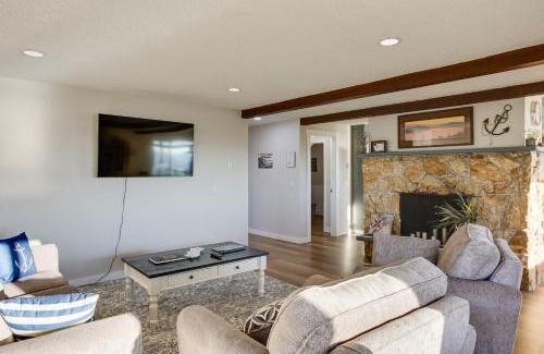 Northeast Tacoma Apartment | Inviting Tacoma Apartment with Deck and Fire Pit Awaits