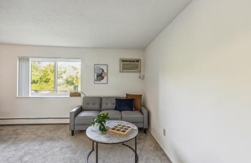 Parma Apartment | Scenic Towers 3012 I Cozy & Comfy I Free Parking