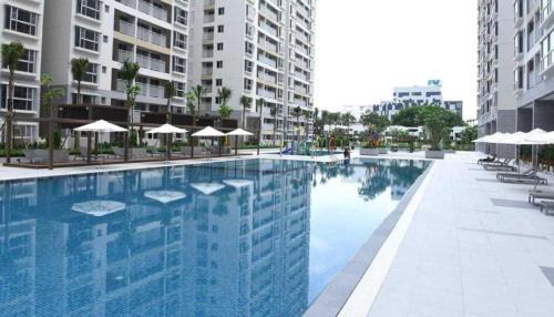 Phu My Hung Apartment | Idyllic Scenic Valley Serviced Apartment with Ocean Views