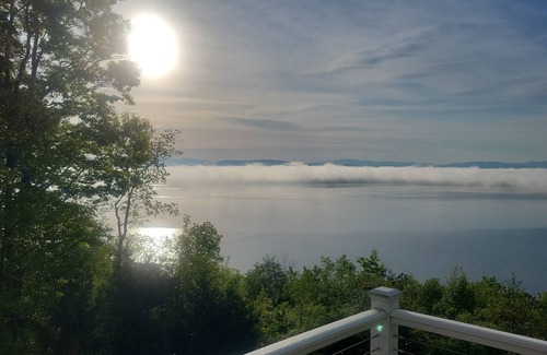 Port Henry House | Scenic views of Lake Champlain and Vermont's Green Mountains