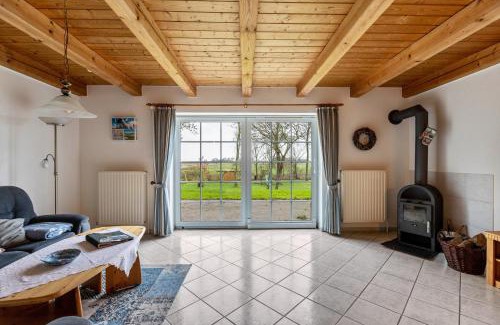 Westerhever Apartment | Comfortable Family Retreat at Schäferhof Dircks Fewo 2
