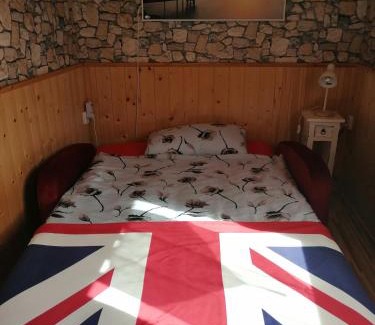 Ratingen Other | Child-Friendly Schäferwagen Rotkelchen: Great Value Stay