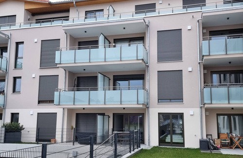 Kressbronn Apartment | Stylish 2-Room Apartment in Kressbronn with Spa Access