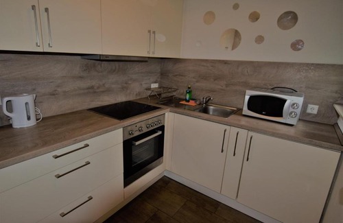 Birkach-Nord Apartment | Comfortable 2-Room Getaway with Child-Friendly Amenities