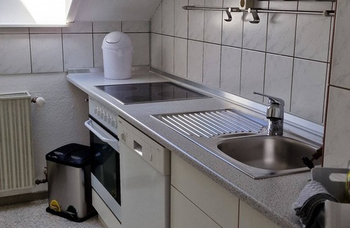 Konigstadten Apartment | Ideal 3-Room Apartment with Spa, Hot Tub & Central Location