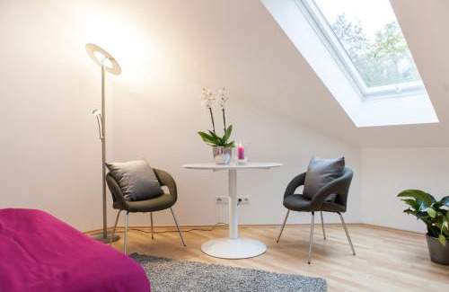 Horstein House | Scenic Stay at Schöne Aussicht - Family & Pet Friendly