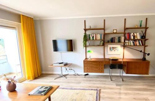 Laddeken Apartment | Experience Schöne Aussicht with Oceanfront Views & High Ratings