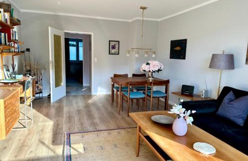 Laddeken Apartment | Experience Schöne Aussicht with Oceanfront Views & High Ratings