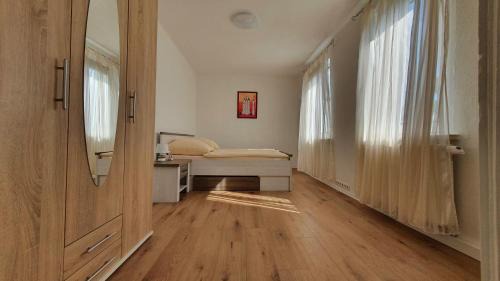 Eisenach Apartment | Beautiful View with Child-Friendly Amenities & Contactless Check-in