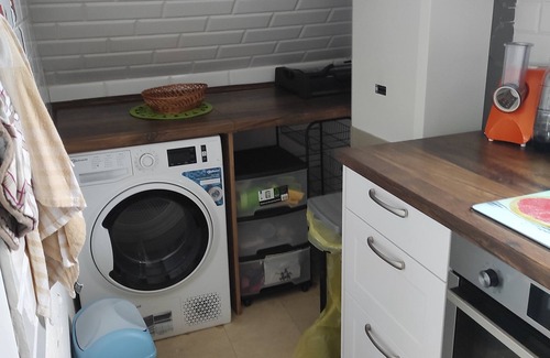 Stuttgart Apartment | Cozy Dachgeschosswohnung: Pet-Friendly with Top Guest Ratings