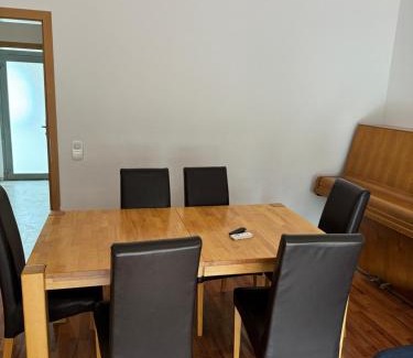 Werne Apartment | Cozy Apartment with Free WiFi, Kitchen & Pet-Friendly