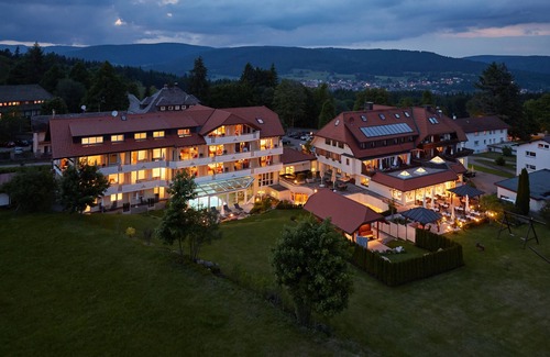 Hoechenschwand Apartment | Inviting Apartment in Our 4-Star Hotel for Family Getaways