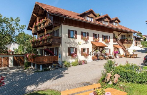 Barnzell Apartment | Cozy Ferienwohnung Near Zwiesel with Spa & Breakfast