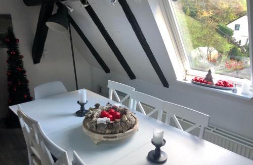 Mainz-Bingen Apartment | Charming Altes Gebälk Fachwerkhaus - Pet and Child Friendly