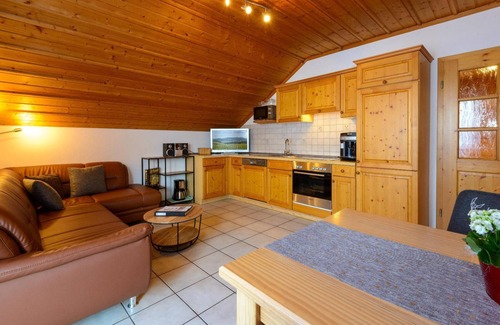 Barnzell Apartment | Top-Rated Farm Stay with Spa & Breakfast Included