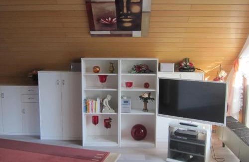Bremen Apartment | Cozy Apartment at Haus Sonnengarten with Wi-Fi & Parking