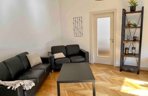 Neumuenster Apartment | Cozy Apartment in Neumünster City Center with Breakfast