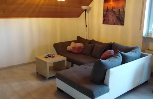 Pottenstein Apartment | Tranquil Country Retreat with Child-Friendly Amenities