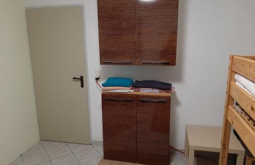 Holzhausen Apartment | Cozy Retreat at Bauernhof - Pet & Child Friendly Stay