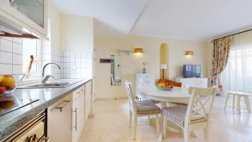 Playa de Mogan Apartment | Oceanfront Retreat with Stunning Views and Free Wi-Fi
