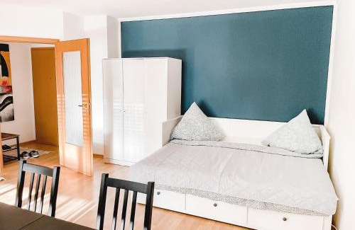 Hilbersdorf Apartment | Cozy Retreat with Terrace, Parking & Wi-Fi for Families