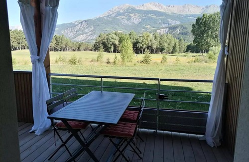 Barcelonnette Apartment | Schöne Wohnung mit großer Terrasse