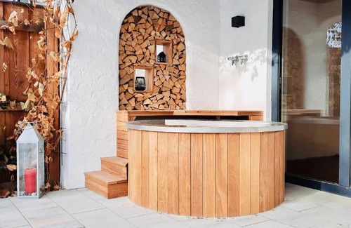Westendorf Apartment | Inviting Apartment with Scenic Views, Sauna & Pool in Tirol