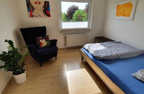 Region Hannover District Apartment | Scenic Apartment Near Messe with Family-Friendly Amenities