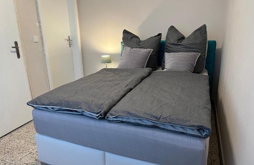 Juebek Apartment | Cozy Apartment with Garden: Pet and Child Friendly Stay