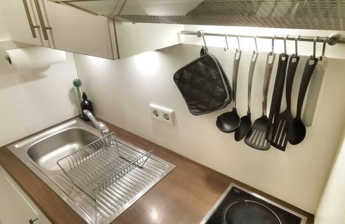 Stuhlinger Old Town Apartment | Beautiful Apartment in Central Location with Great Amenities