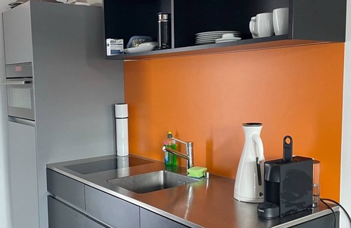 Kreuzlingen Apartment | Beautiful Apartment Near Hafen Kreuzlingen with Lake View