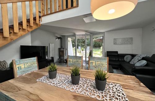 Lichtenberg House | Inviting Holiday Home, 400m to the Lake - Pet Friendly Retreat