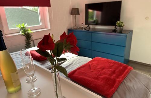 Lichtenberg House | Inviting Holiday Home, 400m to the Lake - Pet Friendly Retreat