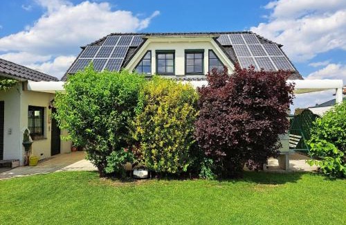 Radewege House | Beautiful Radewege Holiday Home with Inviting Garden