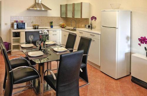 Sommersdorf House | Family-Friendly Apartments by Kummerower See, Sommersdorf