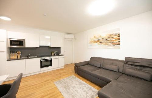 Kaisermuhlen Apartment | Beautiful Living Along the Danube with Family-Friendly Amenities