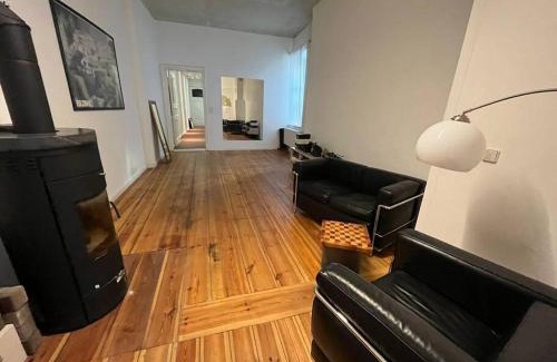 Gesundbrunnen Apartment | Cozy Loft with Fireplace in Mitte Gesundbrunnen