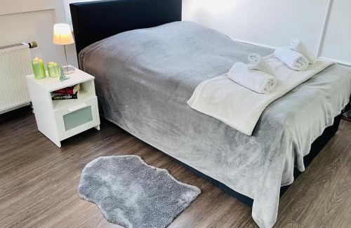 Nord-Holland Apartment | Central Apartment with Garage: Family-Friendly Relaxation