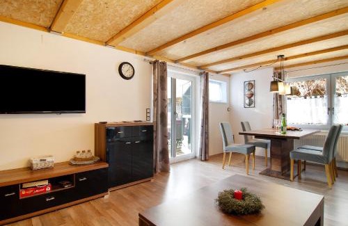 Espasingen Apartment | Stylish Schönfeld: Family-Friendly Retreat with Top Ratings