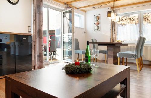 Espasingen Apartment | Stylish Schönfeld: Family-Friendly Retreat with Top Ratings