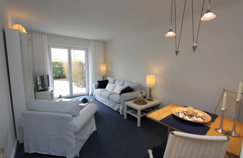 Groemitz Apartment | Guest Rated 10/10: Schüttengang 6a with Pool & Ocean View